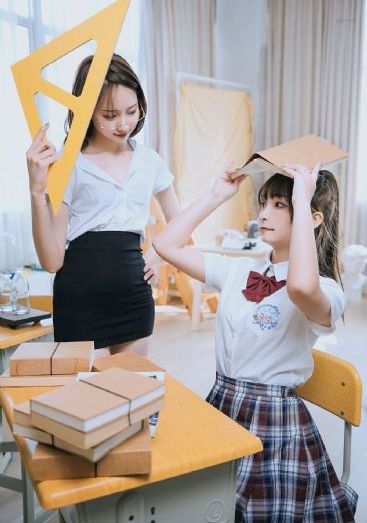 《暗格里的秘密》免费观看电视剧
